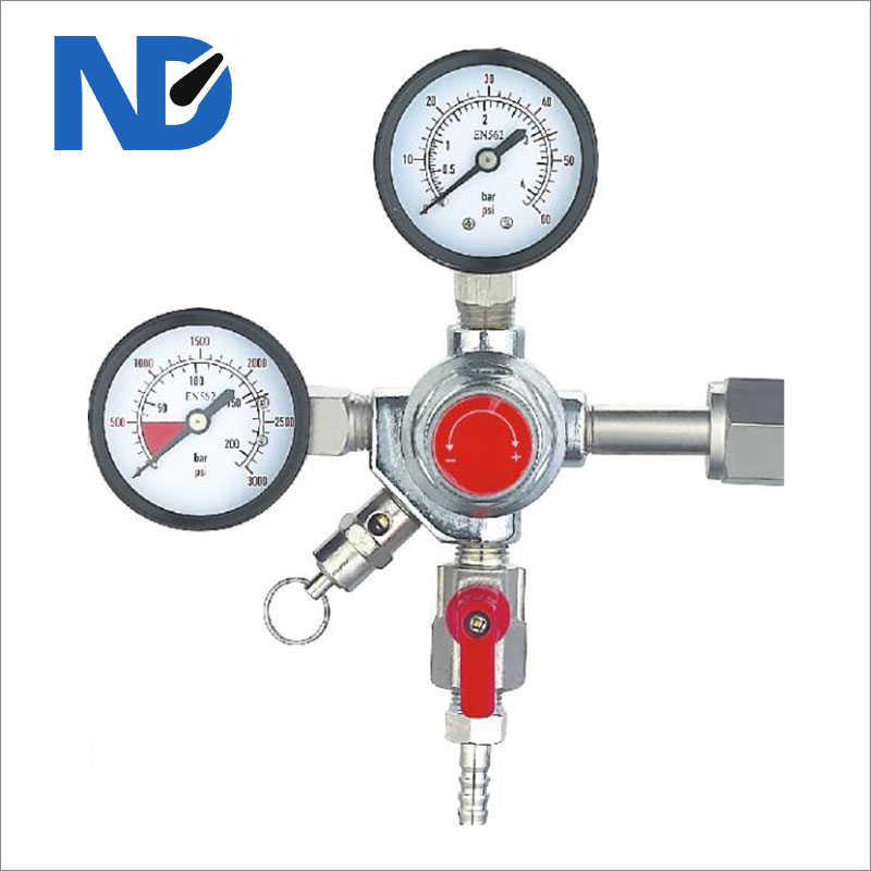 industry-pressure-regulator_437421.jpg